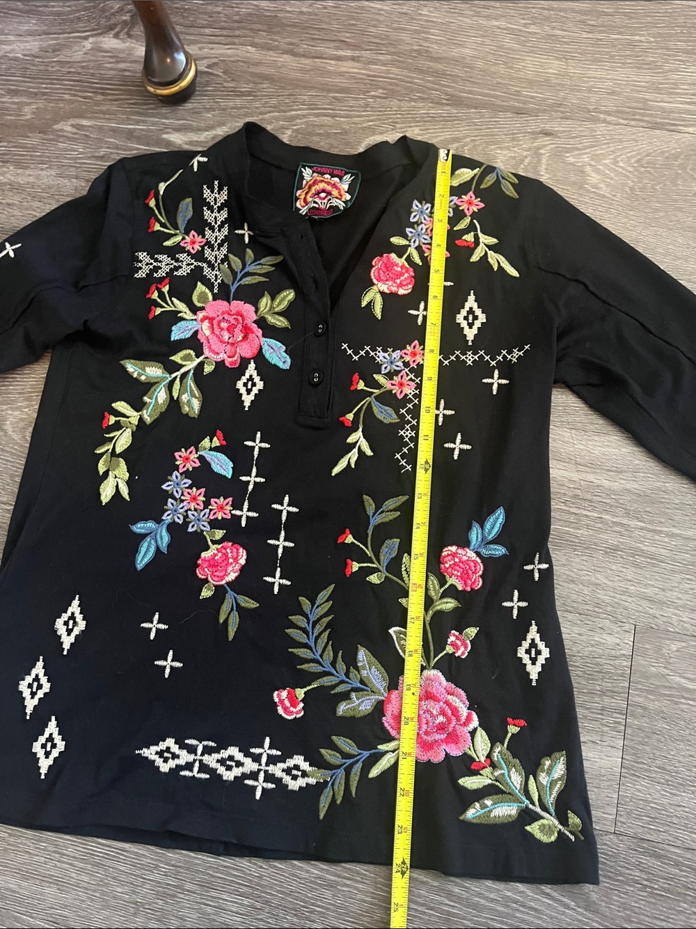 Johnny Was Black Floral Embroidered Long-Sleeve Henley Top GREAT CONDITION XS - Picture 7 of 9